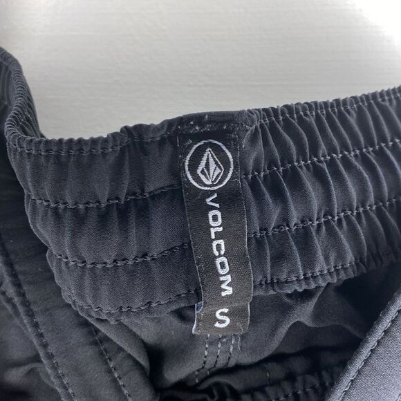 Volcom Black Board Shorts Size Small - Picture 4 of 6